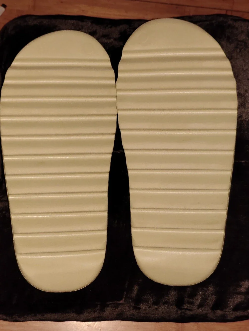 Yeezy Foam Slides Us Sz 9